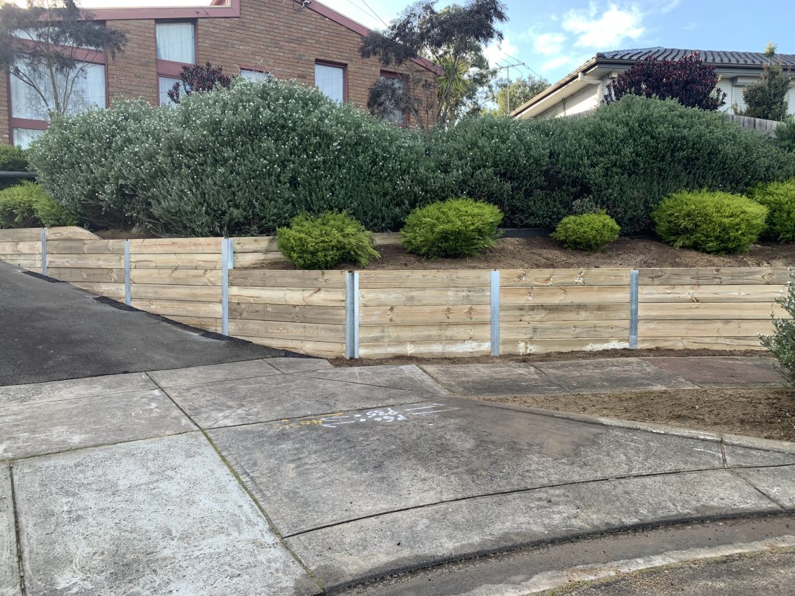 retaining wall replacement in frankston